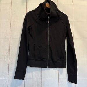 Lululemon Be Present Jacket Size 8